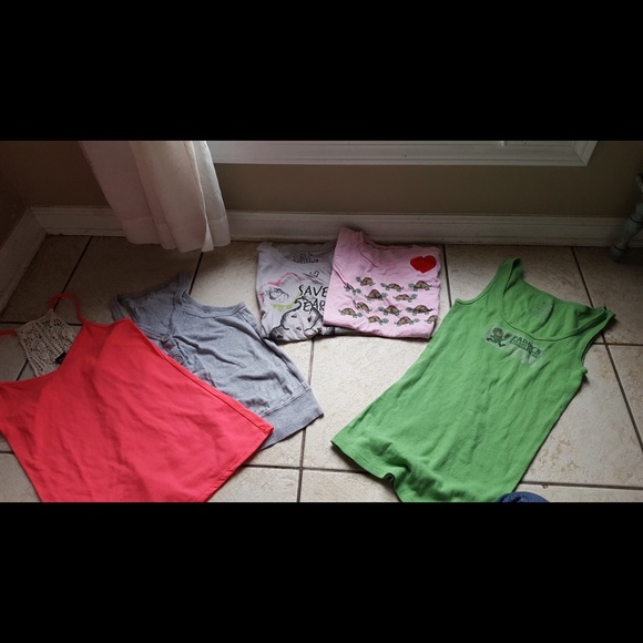 Clothes - Picture 6 of 8