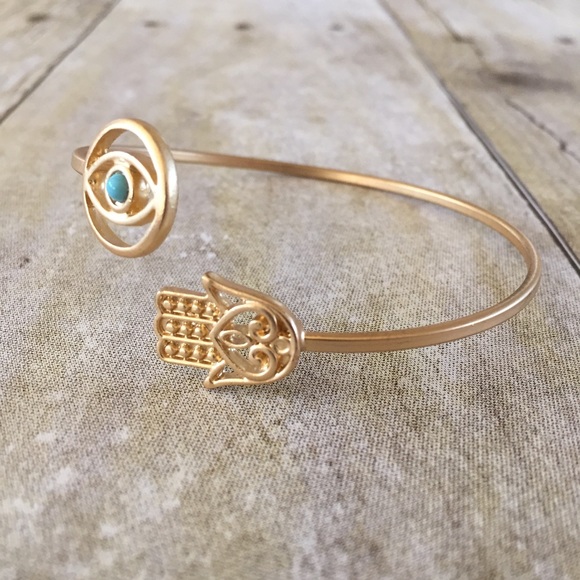 Gold tone Hamsa & Evil Eye bracelet - Picture 2 of 4