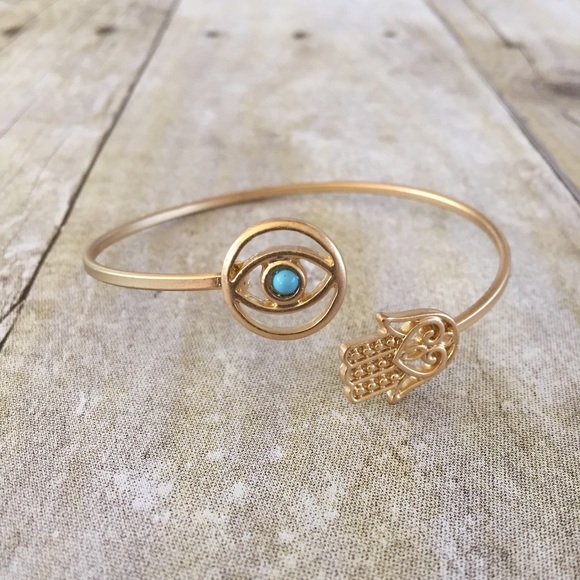 Gold tone Hamsa & Evil Eye bracelet - Picture 3 of 4