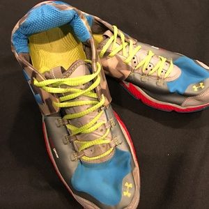 UNDER ARMOUR CHARGER RC SIZE 11 Men's Used