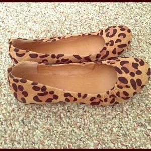 Leather leopard flats size 9, new