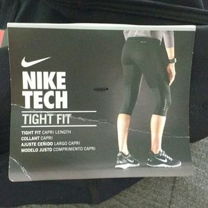 Running capri pants