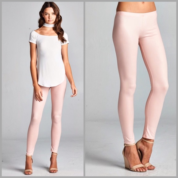 🌸White Faux Leather Leggings - Picture 2 of 8