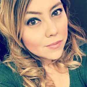 Meet your Posher, Cinthia