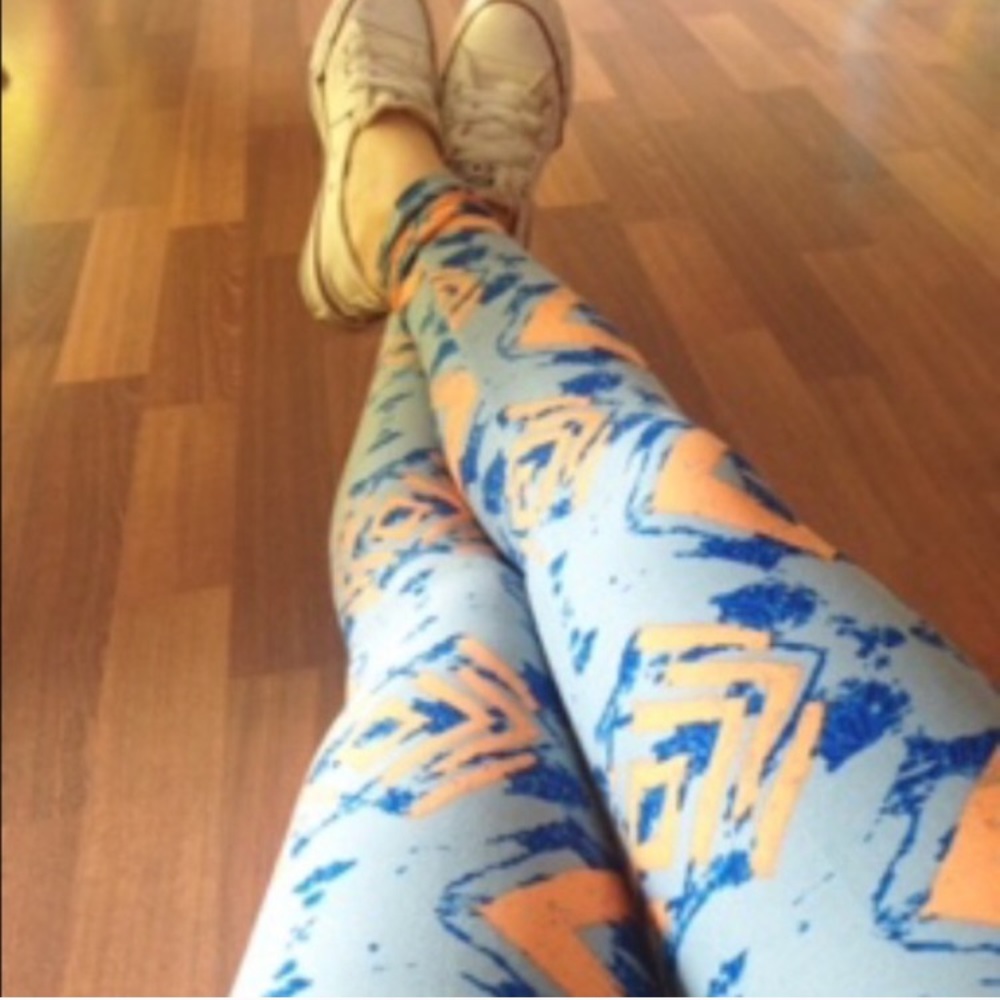 LuLaRoe one size leggings!! Buttery soft!!