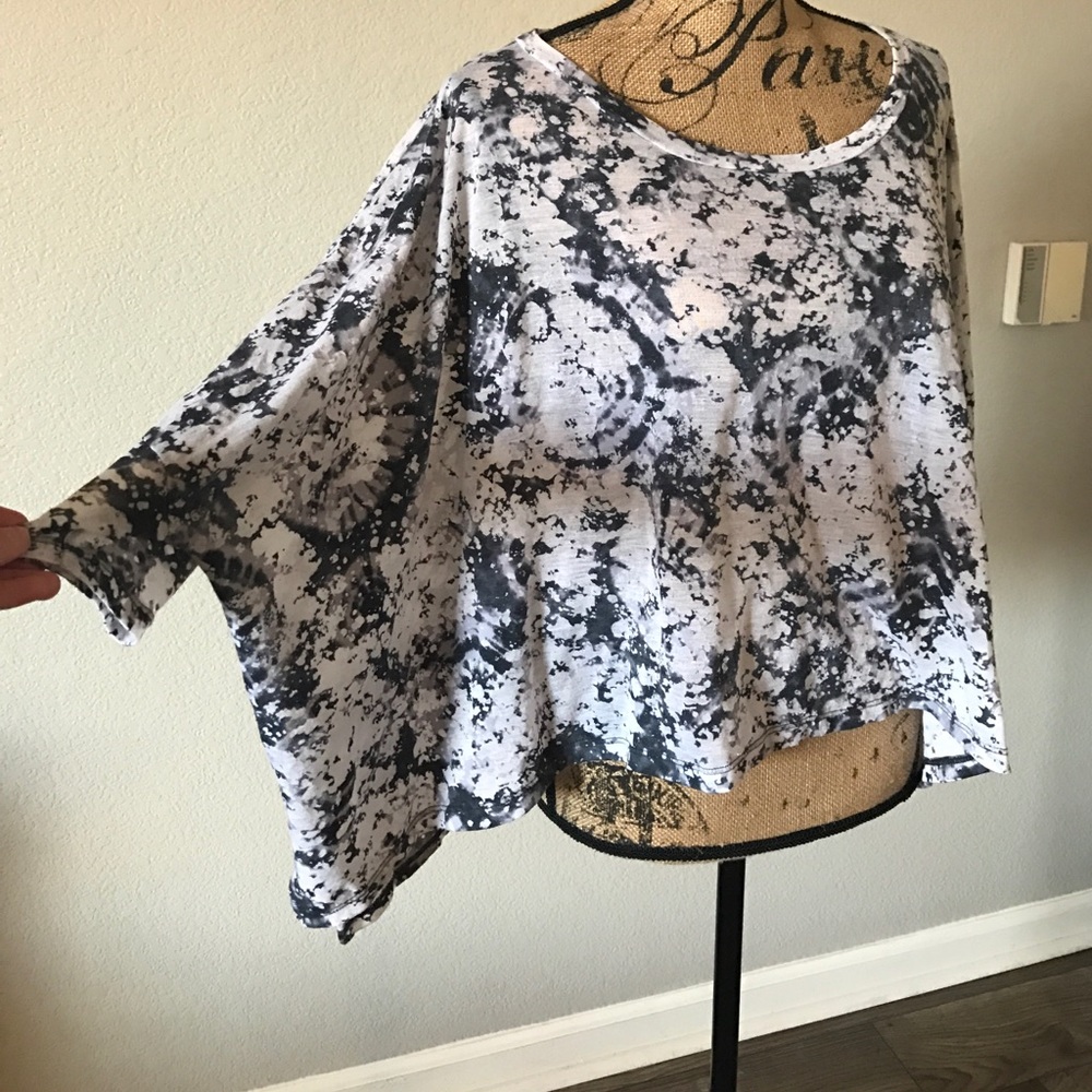 Express bat wing top - Picture 2 of 5