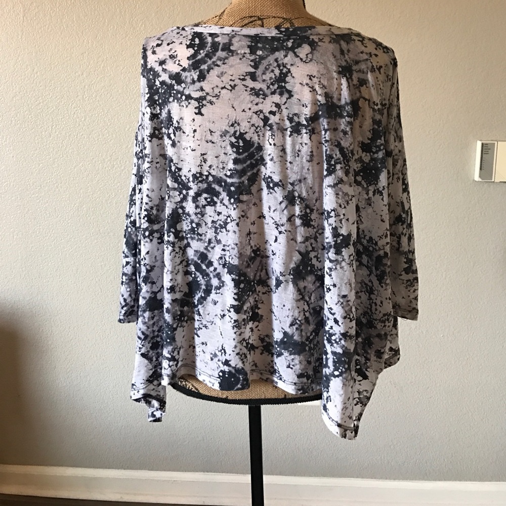 Express bat wing top - Picture 4 of 5