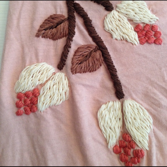 ANTHROPOLOGIE HAND EMBROIDERED TOP❤️ - Picture 2 of 4