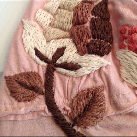 ANTHROPOLOGIE HAND EMBROIDERED TOP❤️ - Picture 3 of 4