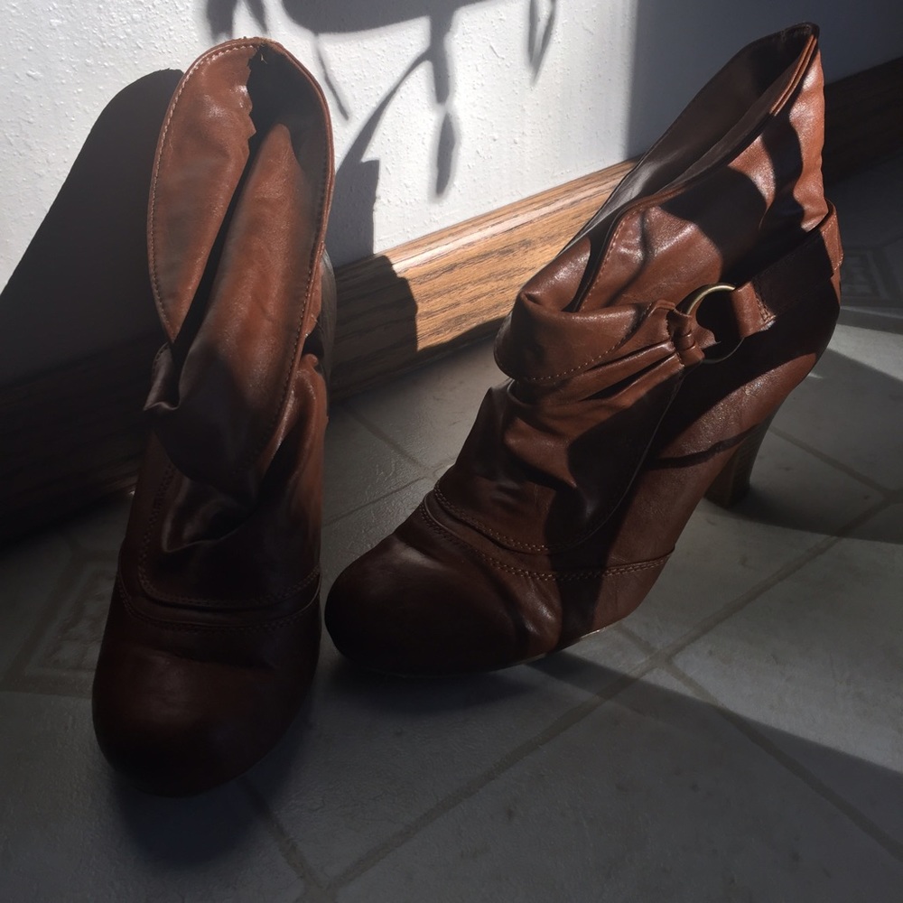 Carmel brown booties