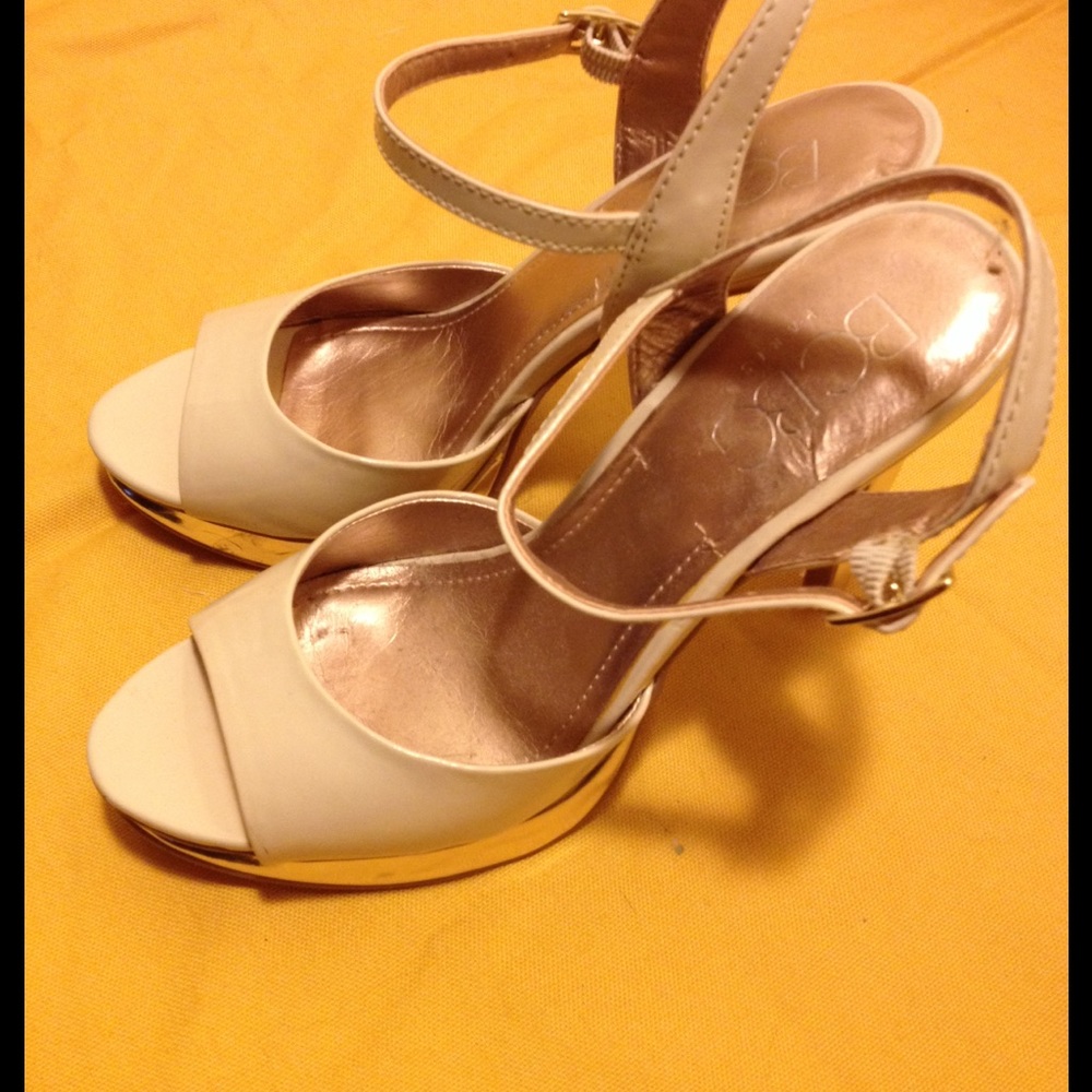 BCBG PARIS OPEN TOE HEELS