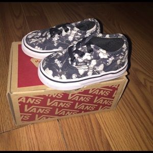 Blurred Floral Black & white Toddler Vans