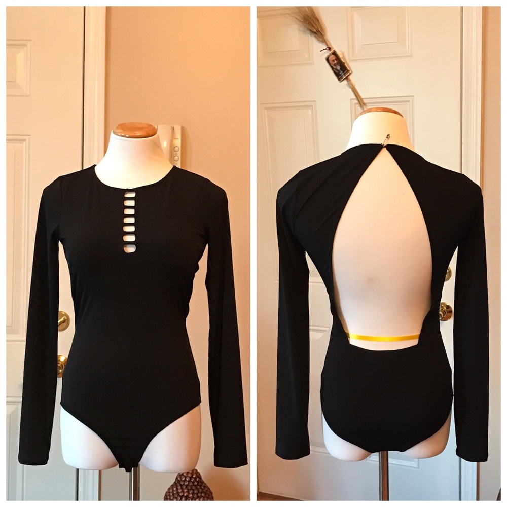 BCBGeneration bodysuit with open back🖤