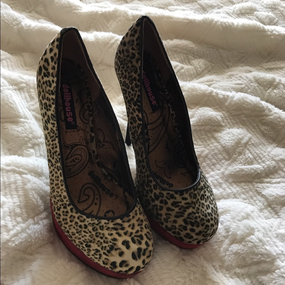 Cheetah print high heals