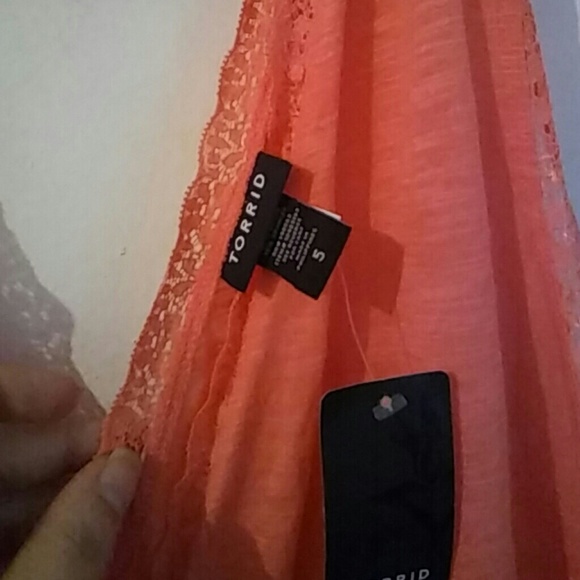 Pink girly tank top with frills - Picture 4 of 4