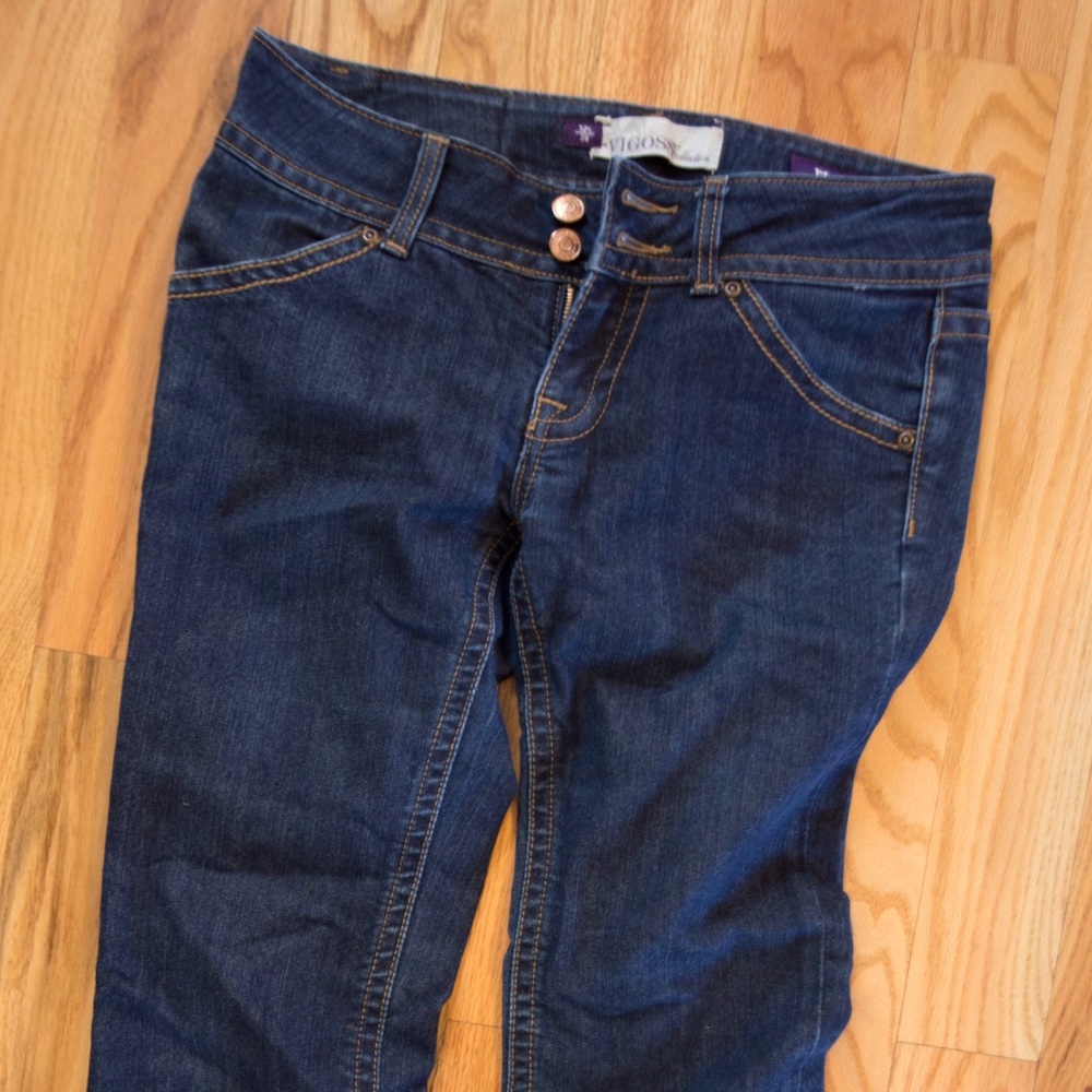 VIGOSS FLARED & FITTED JEANS SZ: 28-FITS LIKE A 27