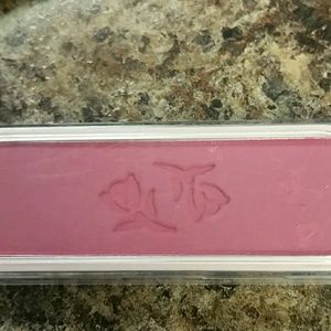 Mary Kay Powder Perfect Cheek Color in VERY BERRY