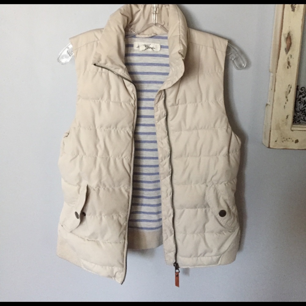 Cream/off white vest