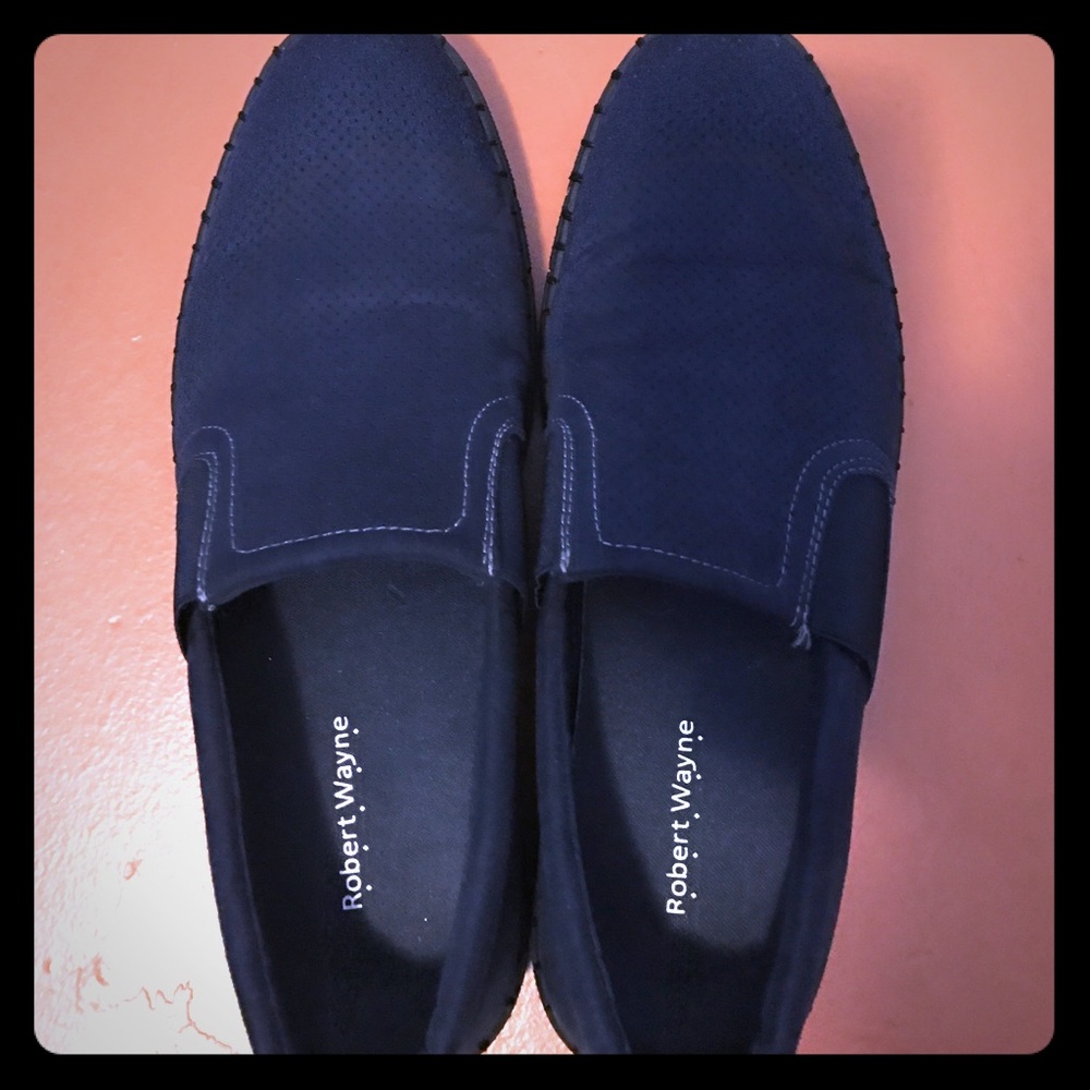 Robert Wayne navy blue dress shoes.