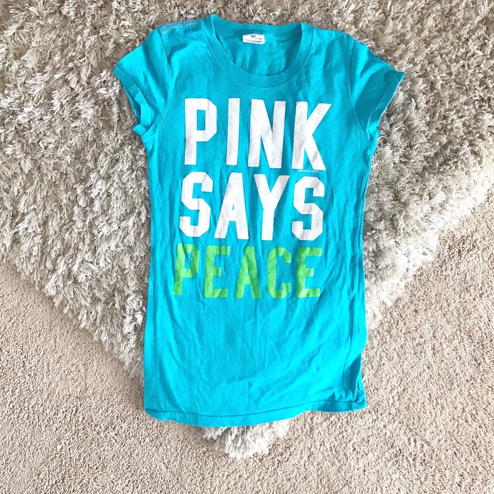 VS Pink pink says peace t shirt!