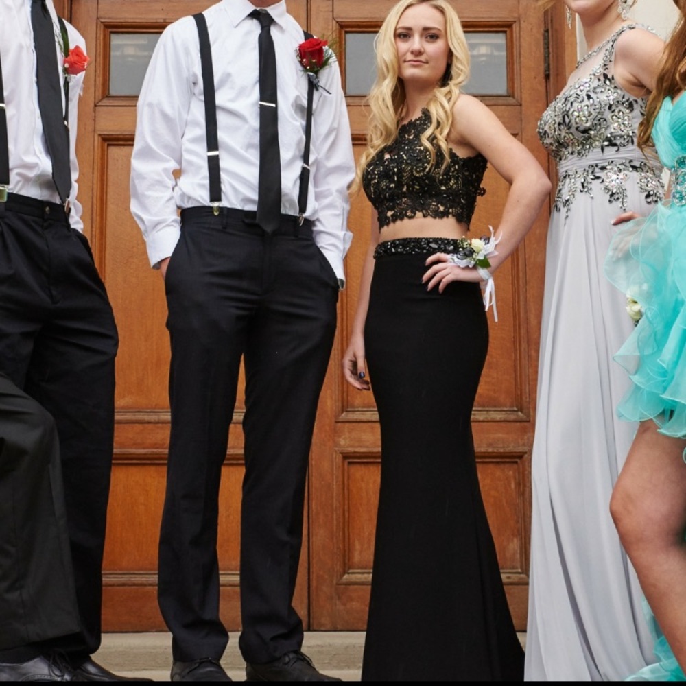 Black 2 piece prom dress