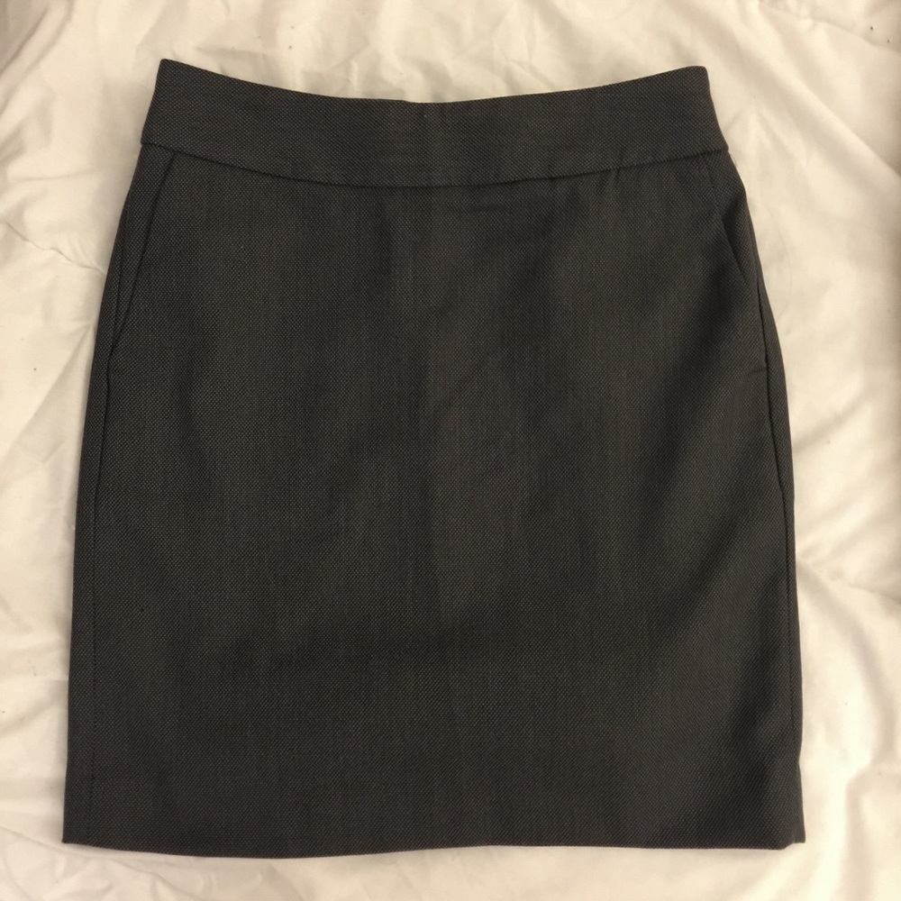 FREE* Gray Banana Republic skirt