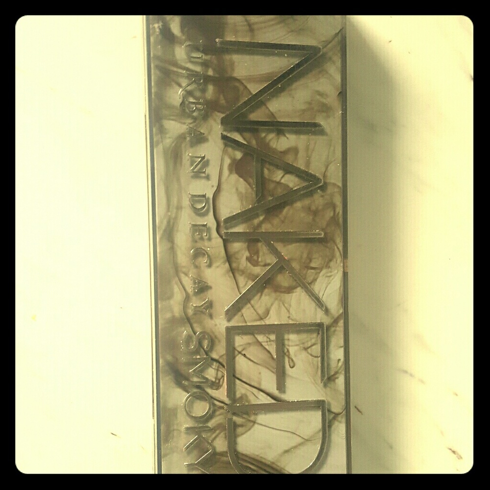 Urban Decay Smoky Palette