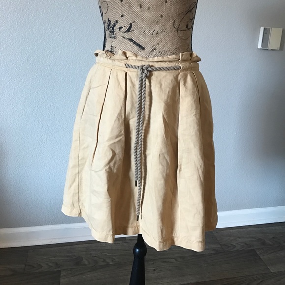 Tan skirt - Picture 2 of 7