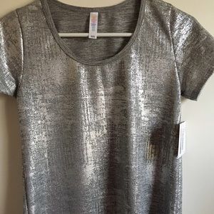 Elegant LuLaRoe Classic T