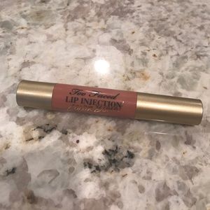 Too Faced Lip Injection Color Bomb