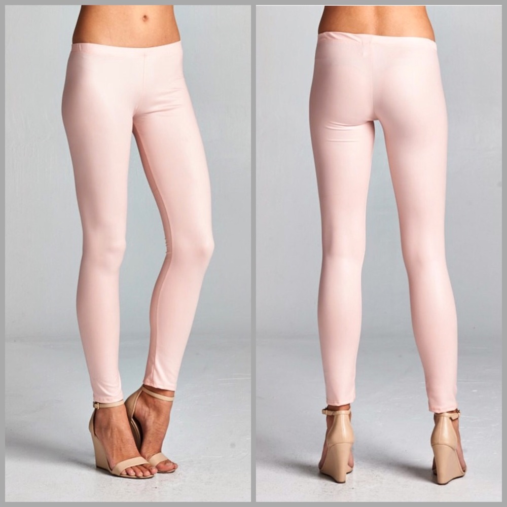 🌸Pink Matte Faux Leather Leggings - Picture 2 of 8