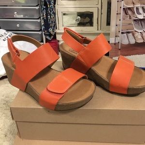 Clarks Ariel Fin shoe.