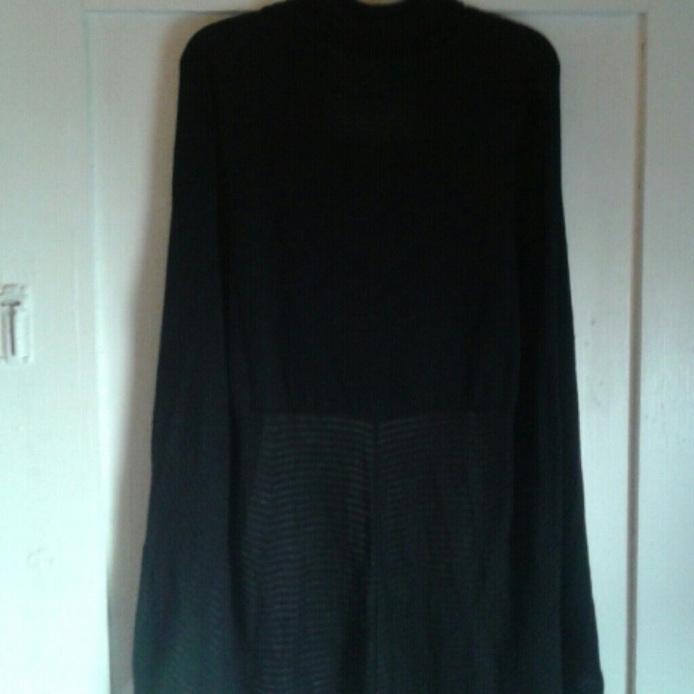 Tops - Picture 2 of 2