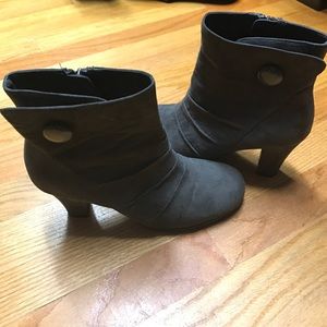 Aerosoles Women's Gray booties