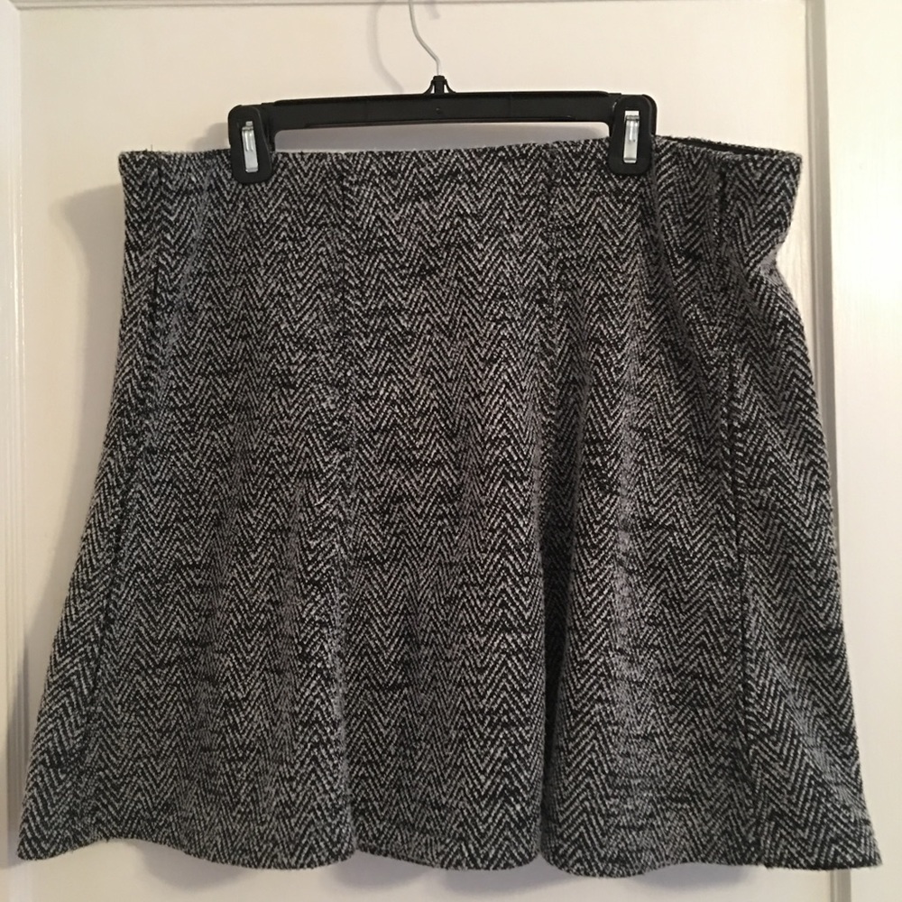 LOFT Tweed Flippy Skirt