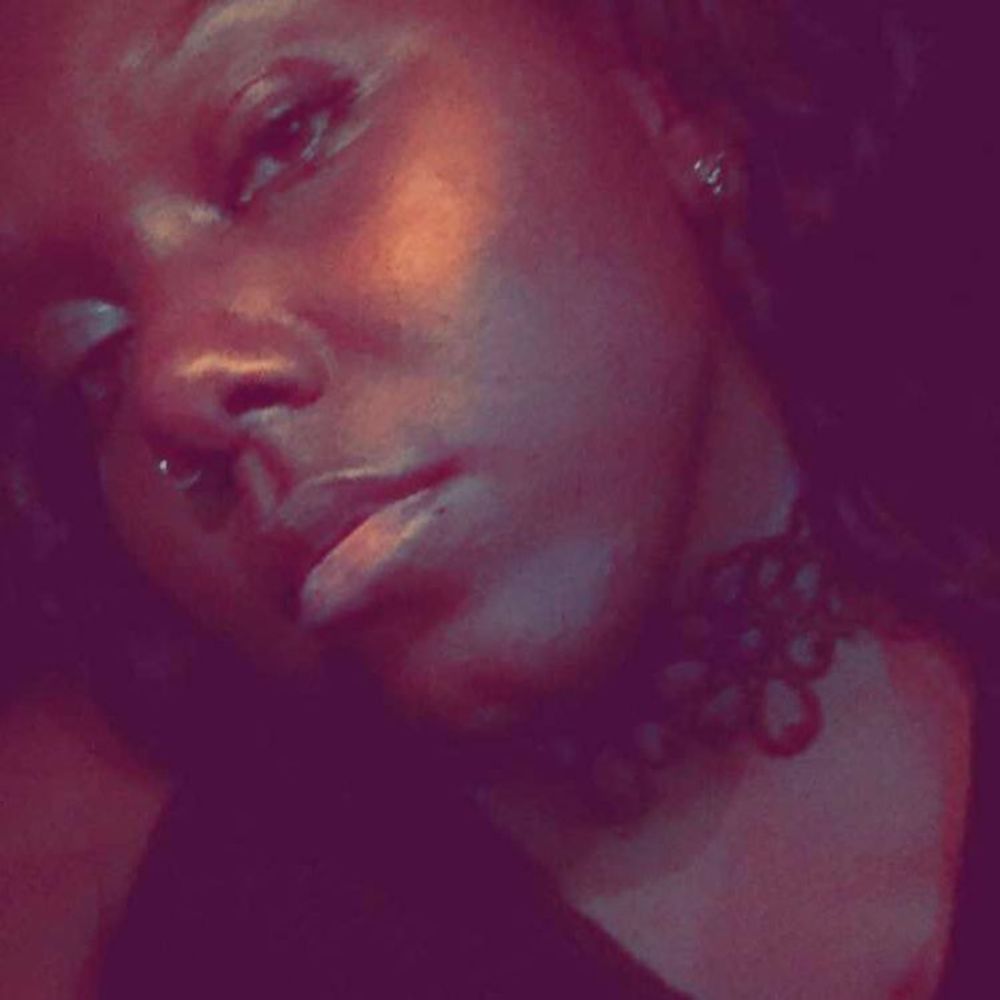 Meet your Posher, Sharay