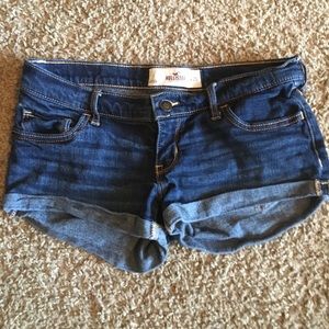Hollister shorts size 1 or W25