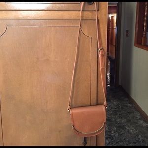 Tan crossbody purse