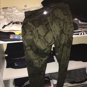Lululemon Snakeskin Print High Waisted leggings