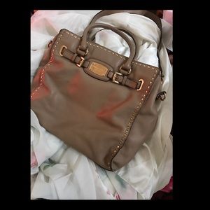 Michael kors crossbody purse