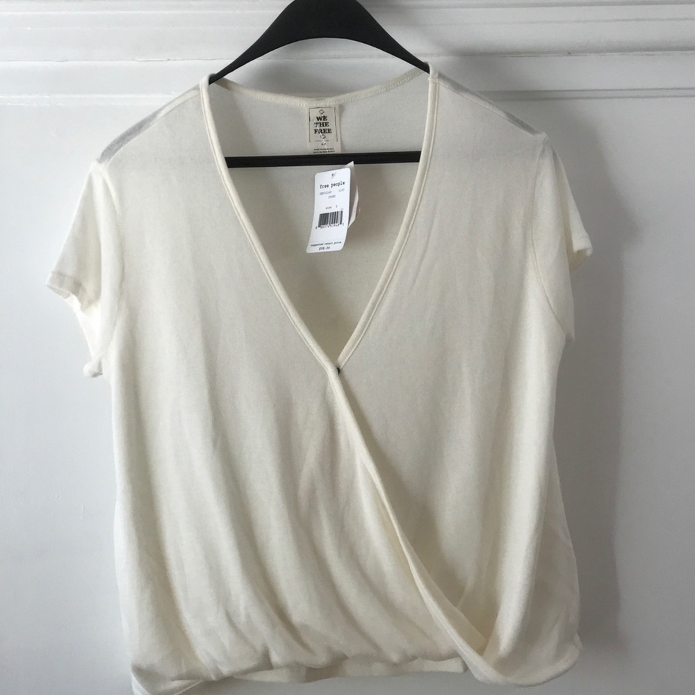 ๐HP๐ Free People 'Hoffman' Surplice Tee - Picture 3 of 3