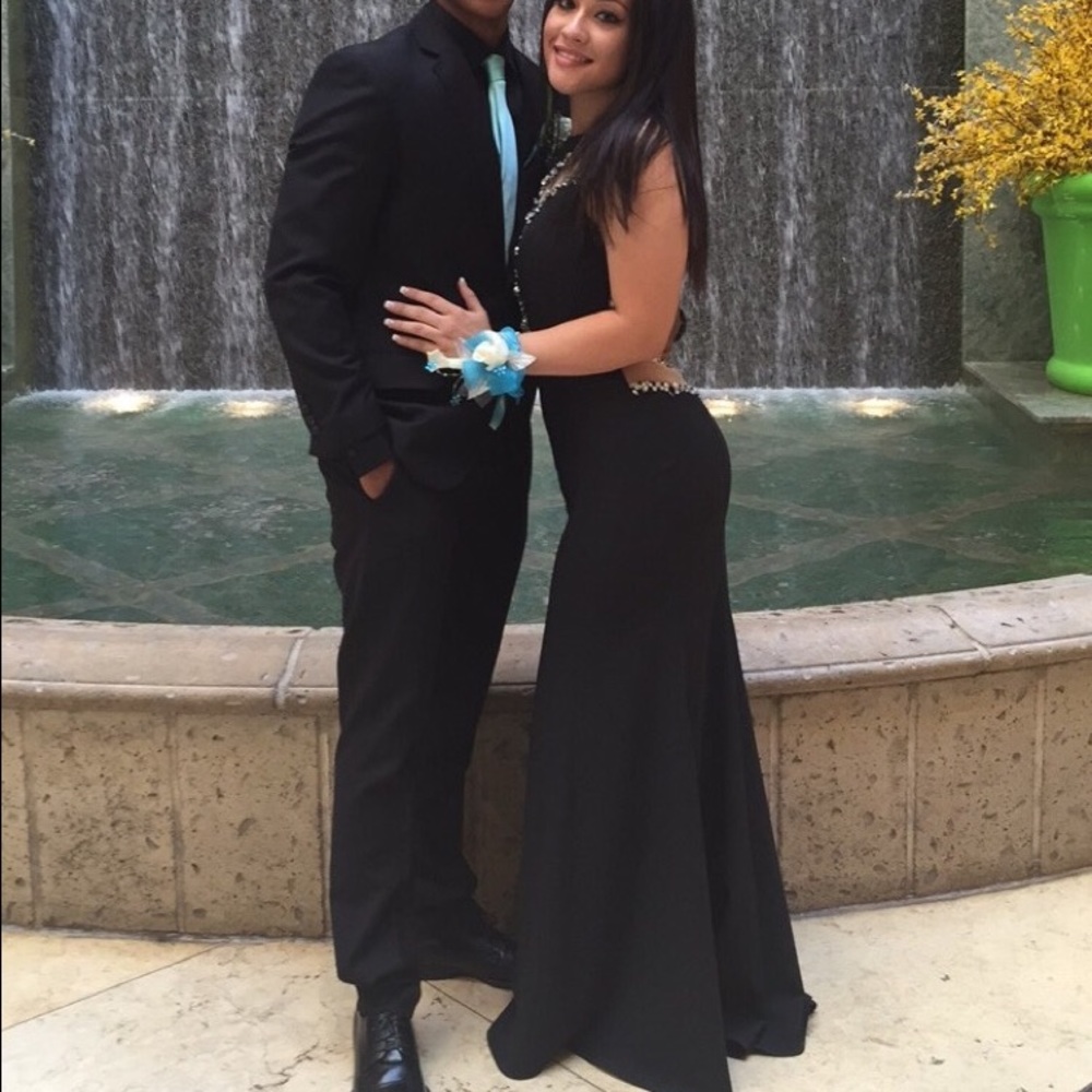 PROM DRESS - Picture 4 of 4