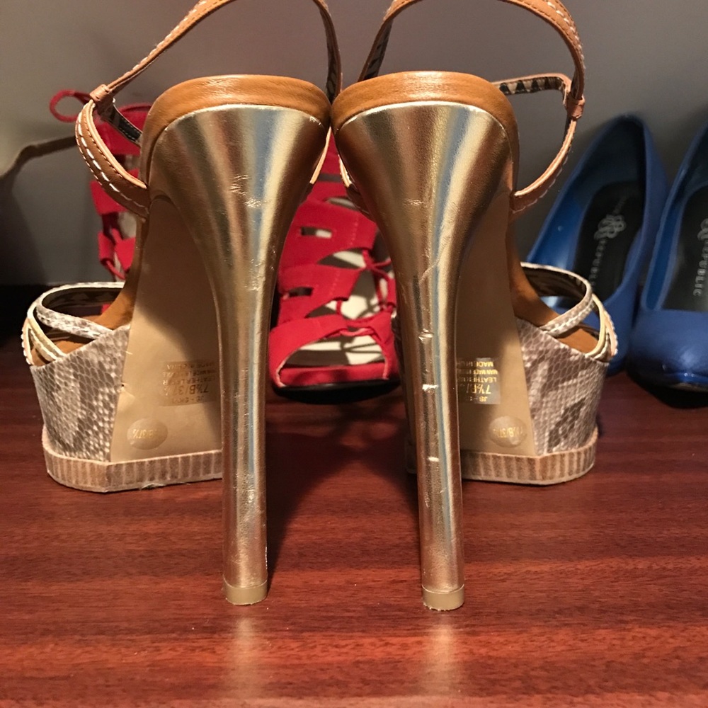 Jessica Simpson Heels - Picture 2 of 4