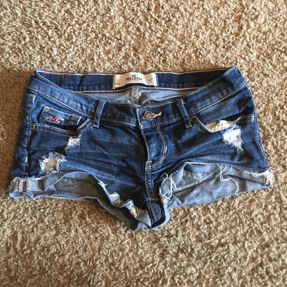 Hollister shorts size 1 or W25
