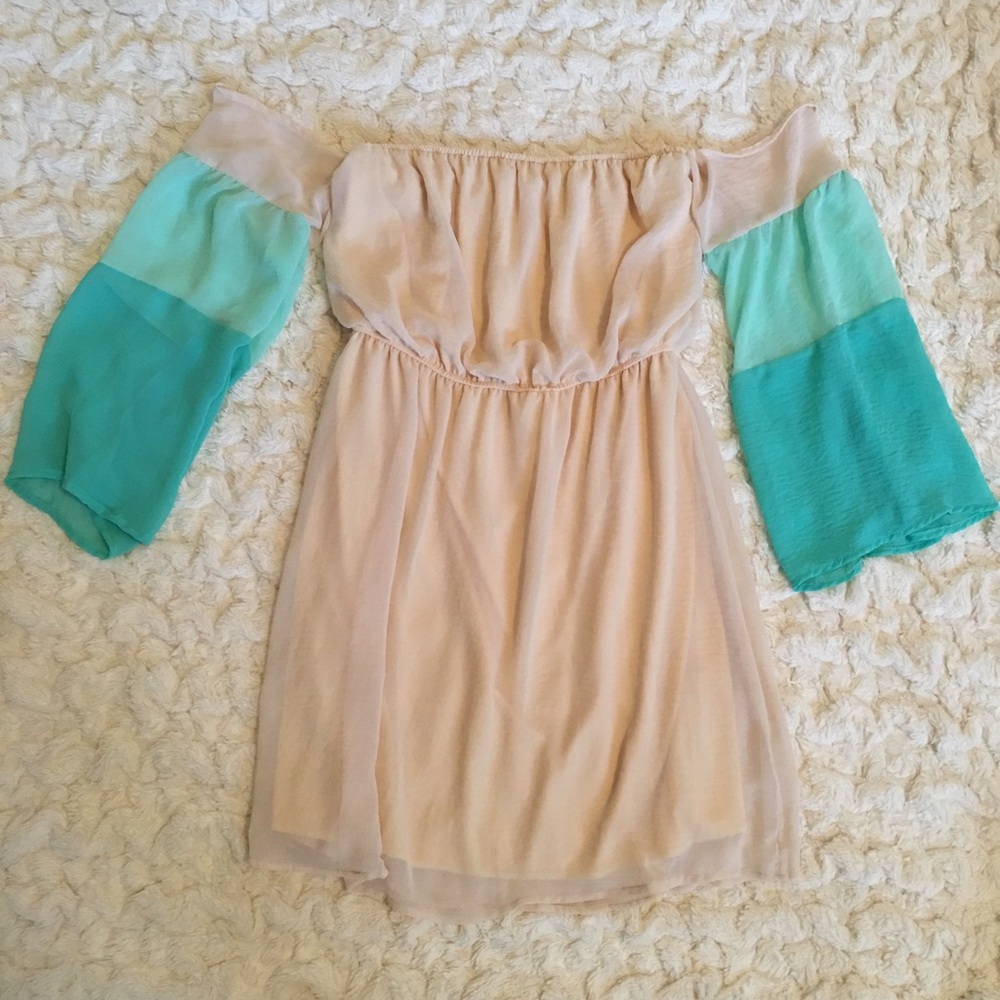 Over the shoulder dress- cream/teal