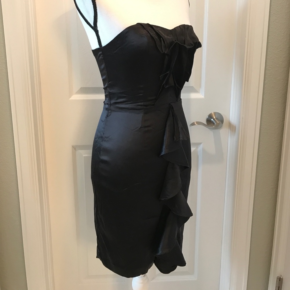 ❣️EXPRESS LITTLE BLACK DRESS❣️ - Picture 2 of 7