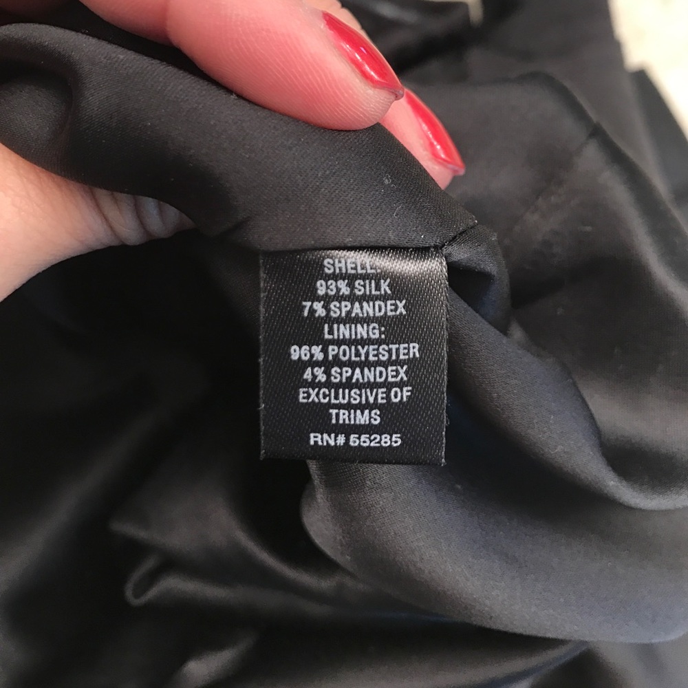 ❣️EXPRESS LITTLE BLACK DRESS❣️ - Picture 7 of 7
