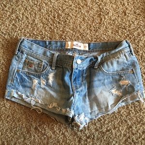 Hollister shorts size 3 or W26