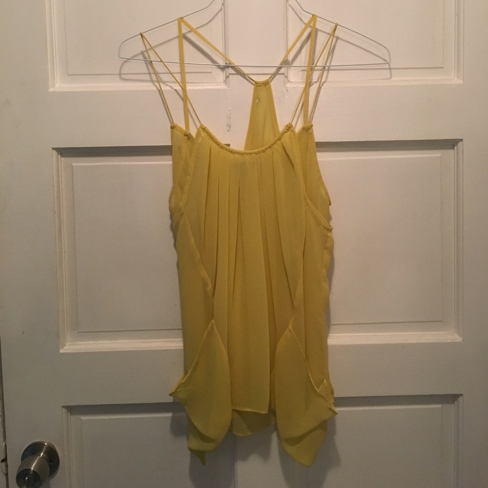 Beautiful strappy boutique top!