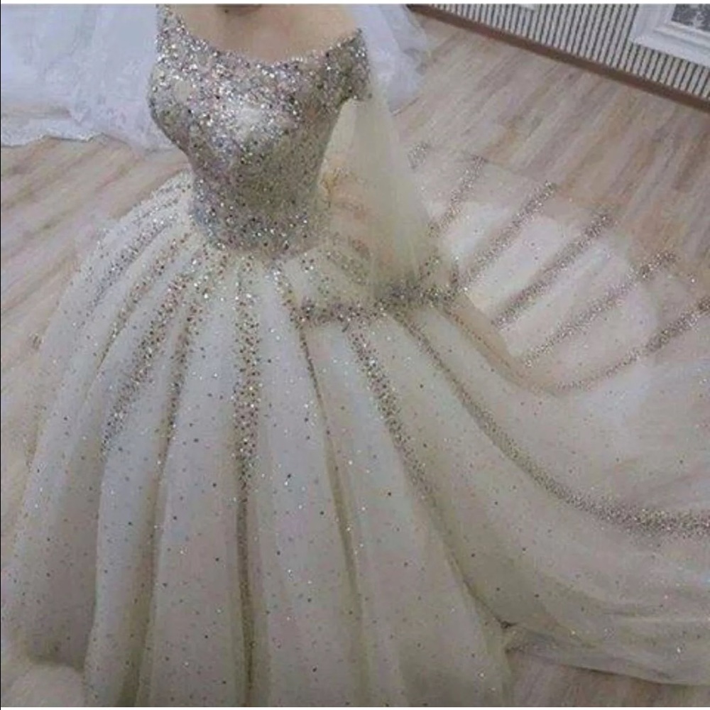 Wedding dress